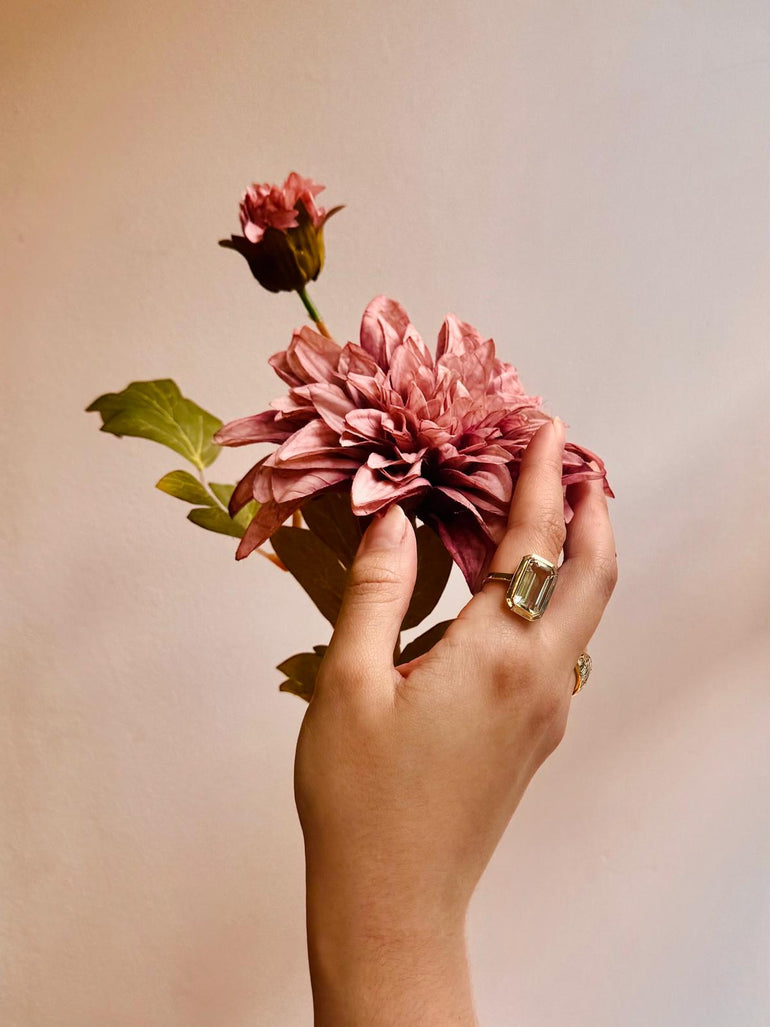 Light Green Amethyst, Vintage Ring, Antique Jewellry, 9ct Yellow Gold.