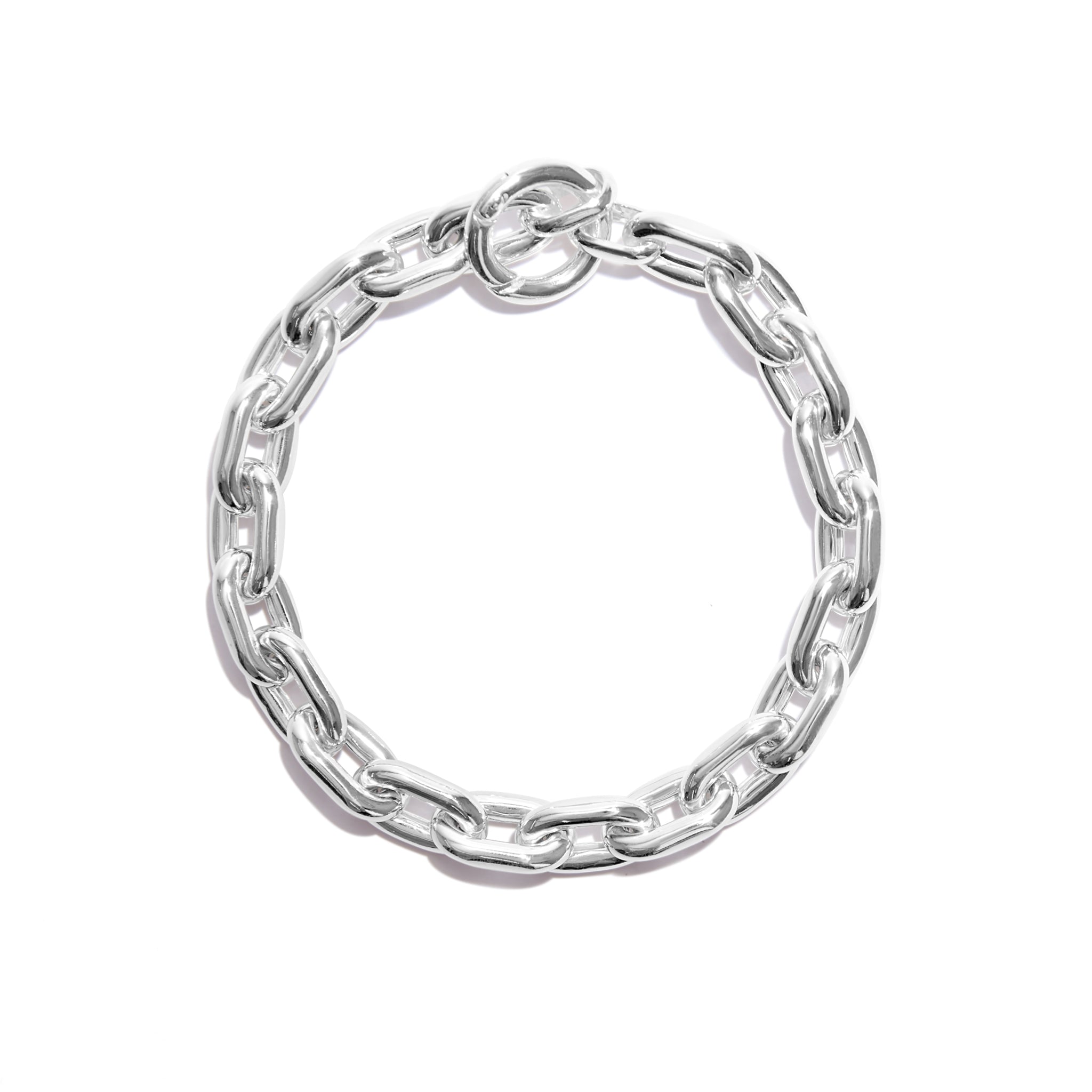 This sterling silver Tube Link Bracelet is an elegant statement piece. Its hollow tube link design gives it a modern minimal look that can dress up any outfit. An ideal piece for everyday wear, it adds just the right touch of spontaneity and sophistication.