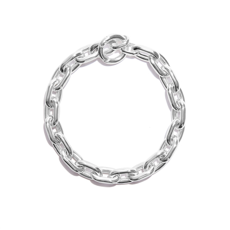 This sterling silver Tube Link Bracelet is an elegant statement piece. Its hollow tube link design gives it a modern minimal look that can dress up any outfit. An ideal piece for everyday wear, it adds just the right touch of spontaneity and sophistication.