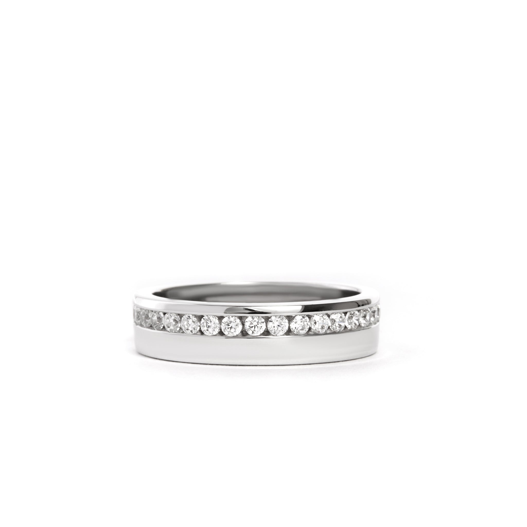 Exquisite ring crafted to perfection, featuring 18k White Gold material, Round Brilliant Cut Natural Diamonds with a Total Diamond Weight of 0.37ct, G/H Colour, SI Clarity, and customizable options. Elevate your style with this stunning piece, radiating timeless elegance and sophistication