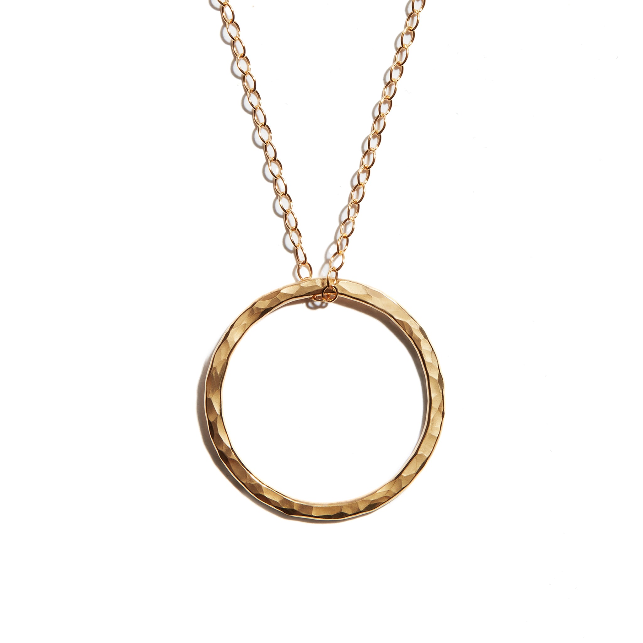 Single shop circle necklace